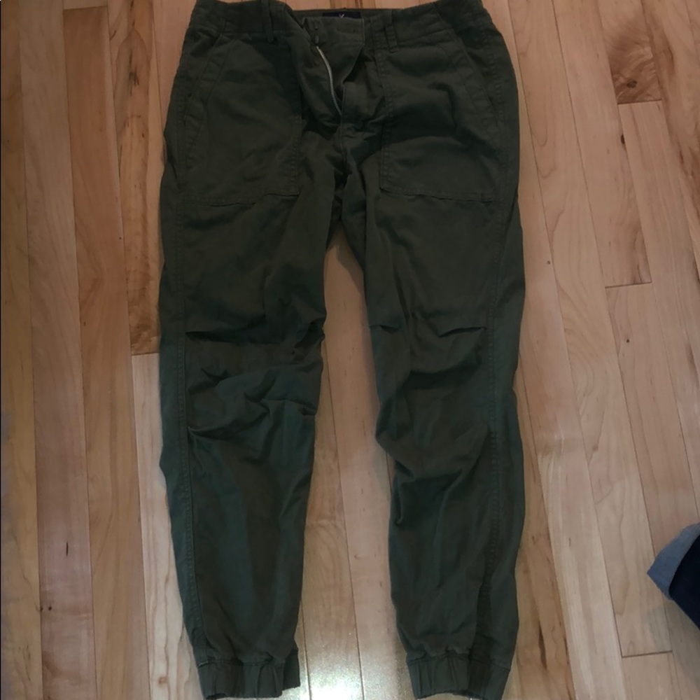 American Eagle olive green cargo pants